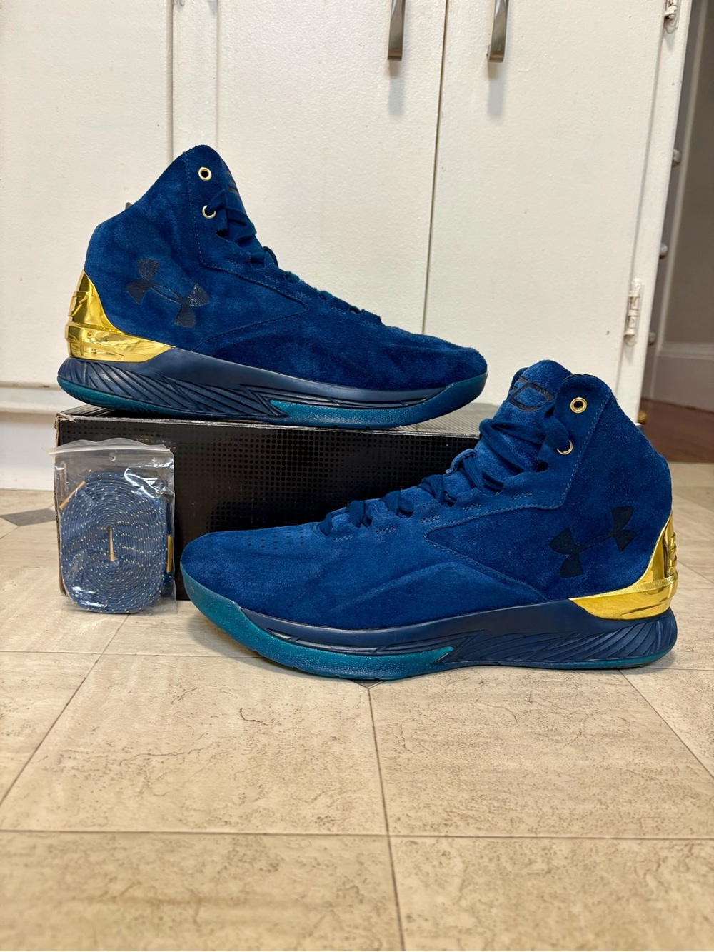 UNDER ARMOUR CURRY 1 MID LUX BLACKOUT NAVY GOLD 2016 SIZE 12 1296617 997